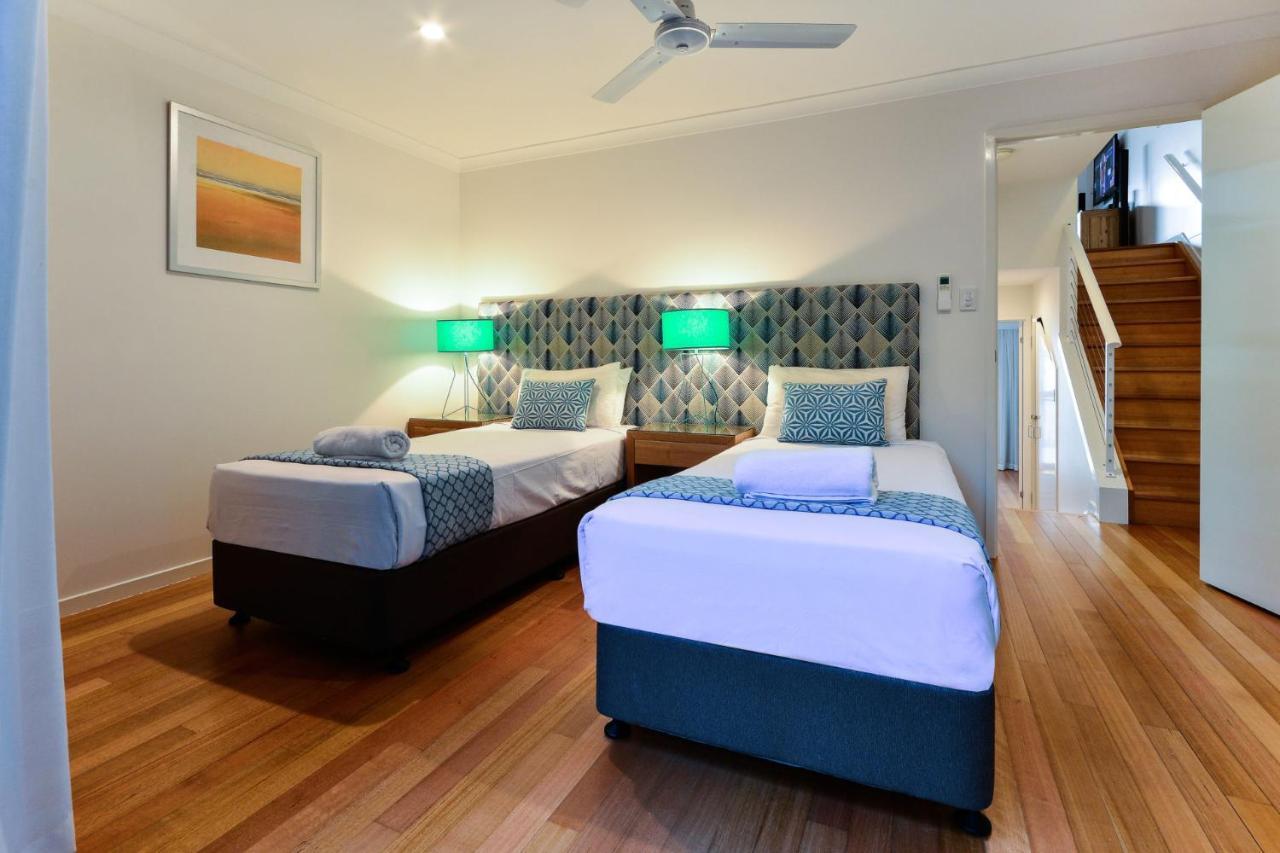 Shorelines 31 Renovated Upmarket Two Bedroom Apartment With Ocean Views And Buggy Hamilton Island Exteriör bild