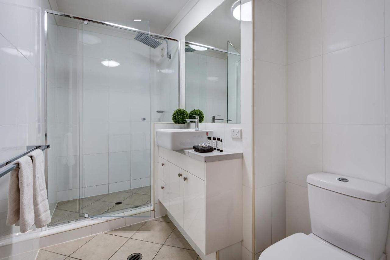 Shorelines 31 Renovated Upmarket Two Bedroom Apartment With Ocean Views And Buggy Hamilton Island Exteriör bild